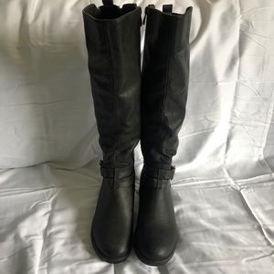 NWOB! Tall Black Dream Pairs Boots